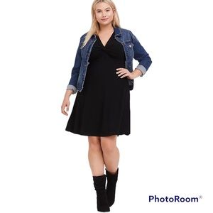 TORRID BLACK MINI RIB KNIT TWIST FRONT SKATER DRESS SIZE 2